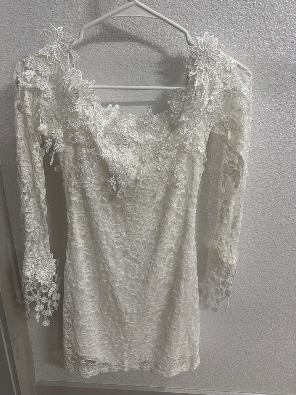 Lace Floral Long-Sleeve Sheath Dress - White